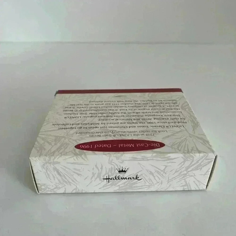 Hallmark Keepsake Ornament Lionel Train - Picture 6 of 12